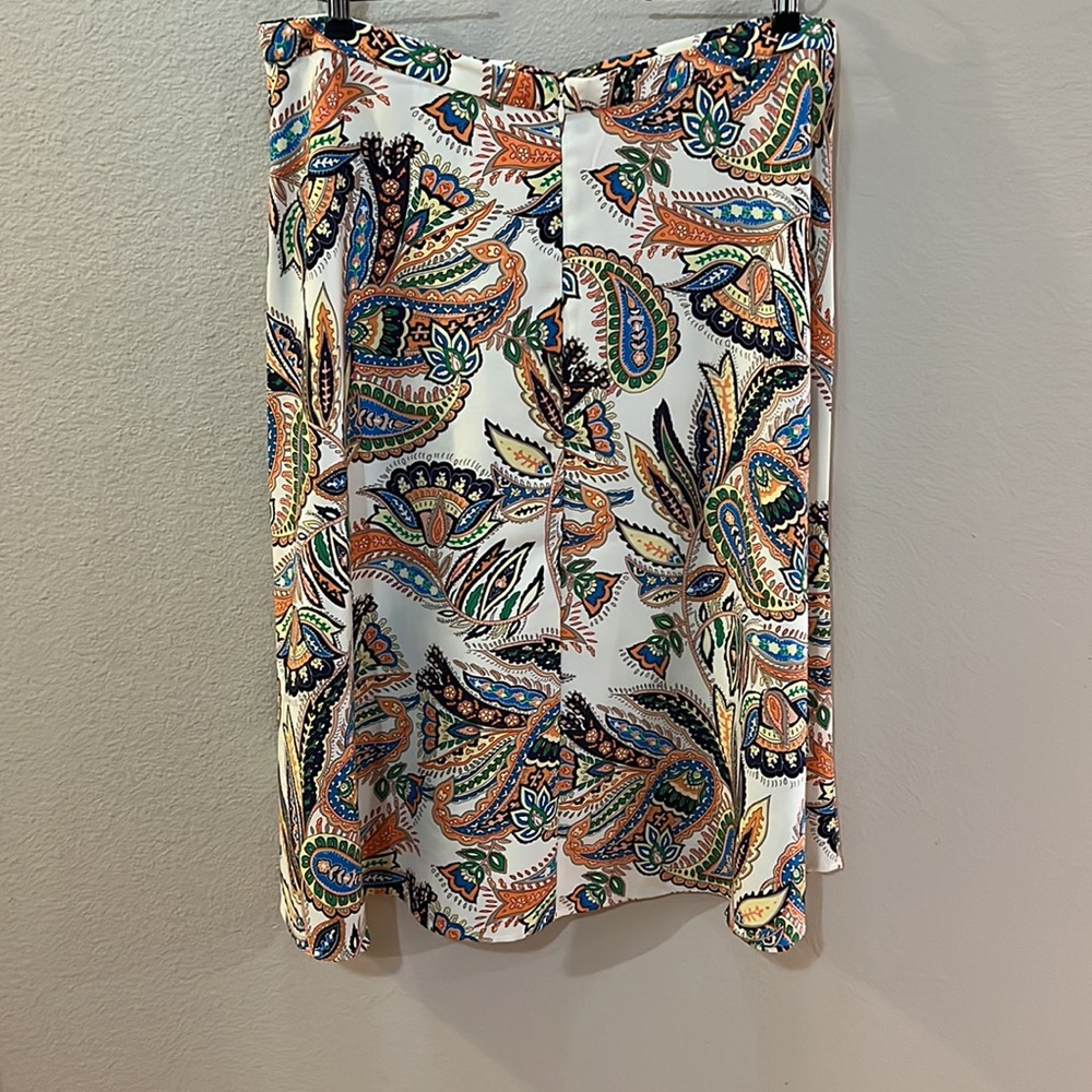 Beautiful Van Heusen Midi A-Line skirt, size 14 - Picture 2 of 6